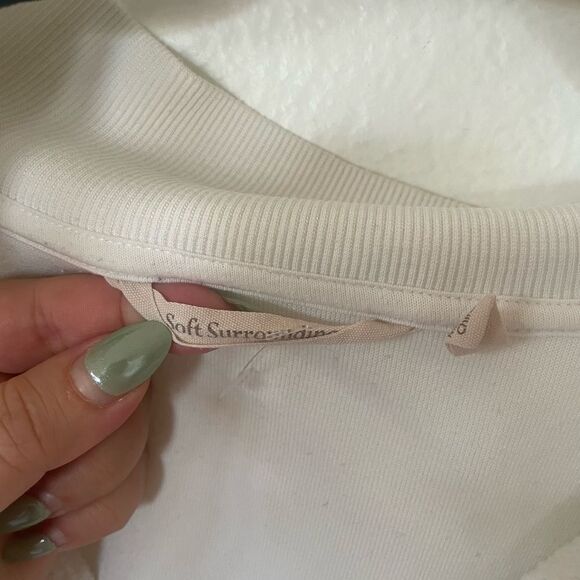 Soft surroundings pull over - Picture 2 of 4